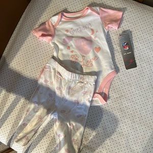 Raiders 0 to 3 month two piece set new with tags